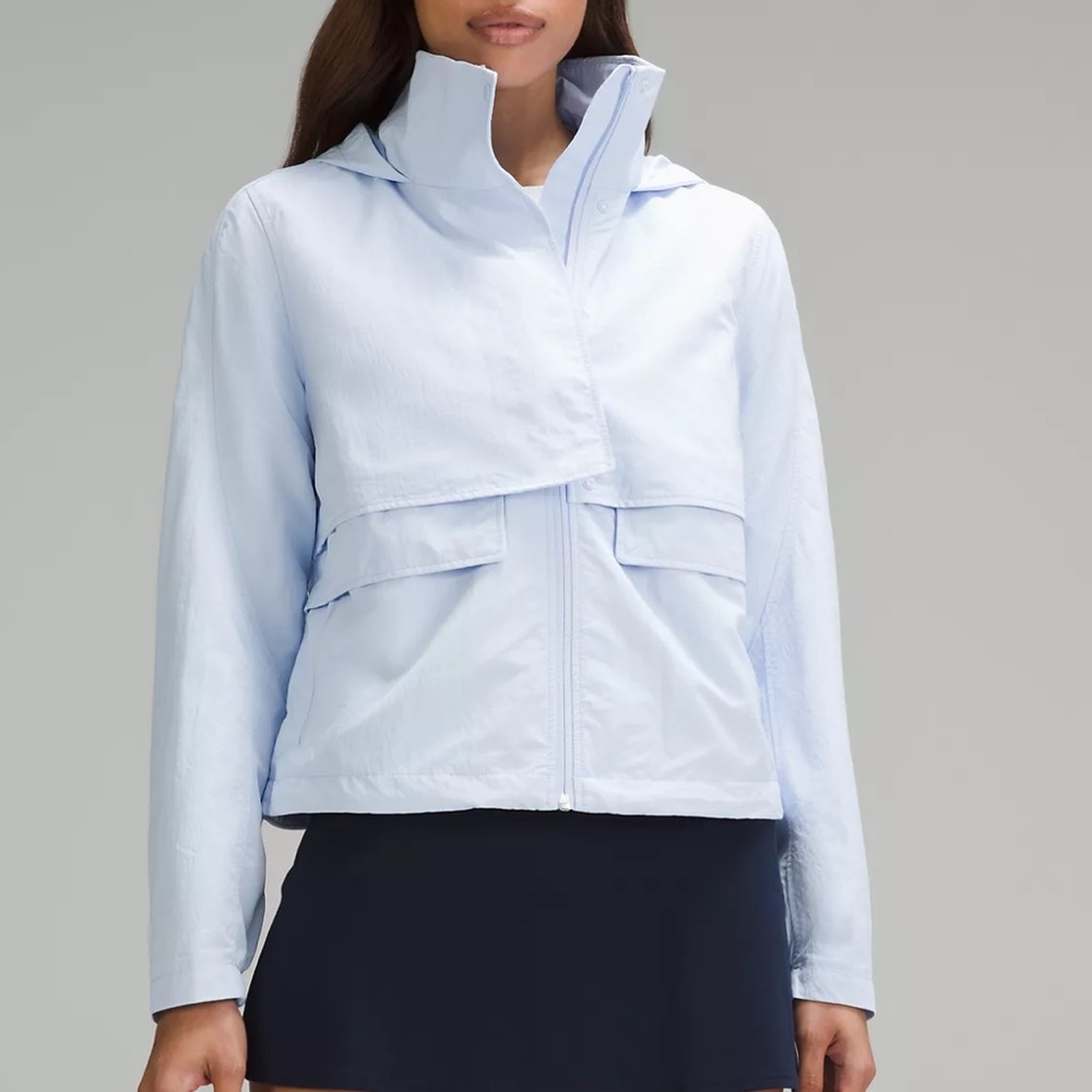LULULEMON Always Effortless Jacket. Size 10.New .
.